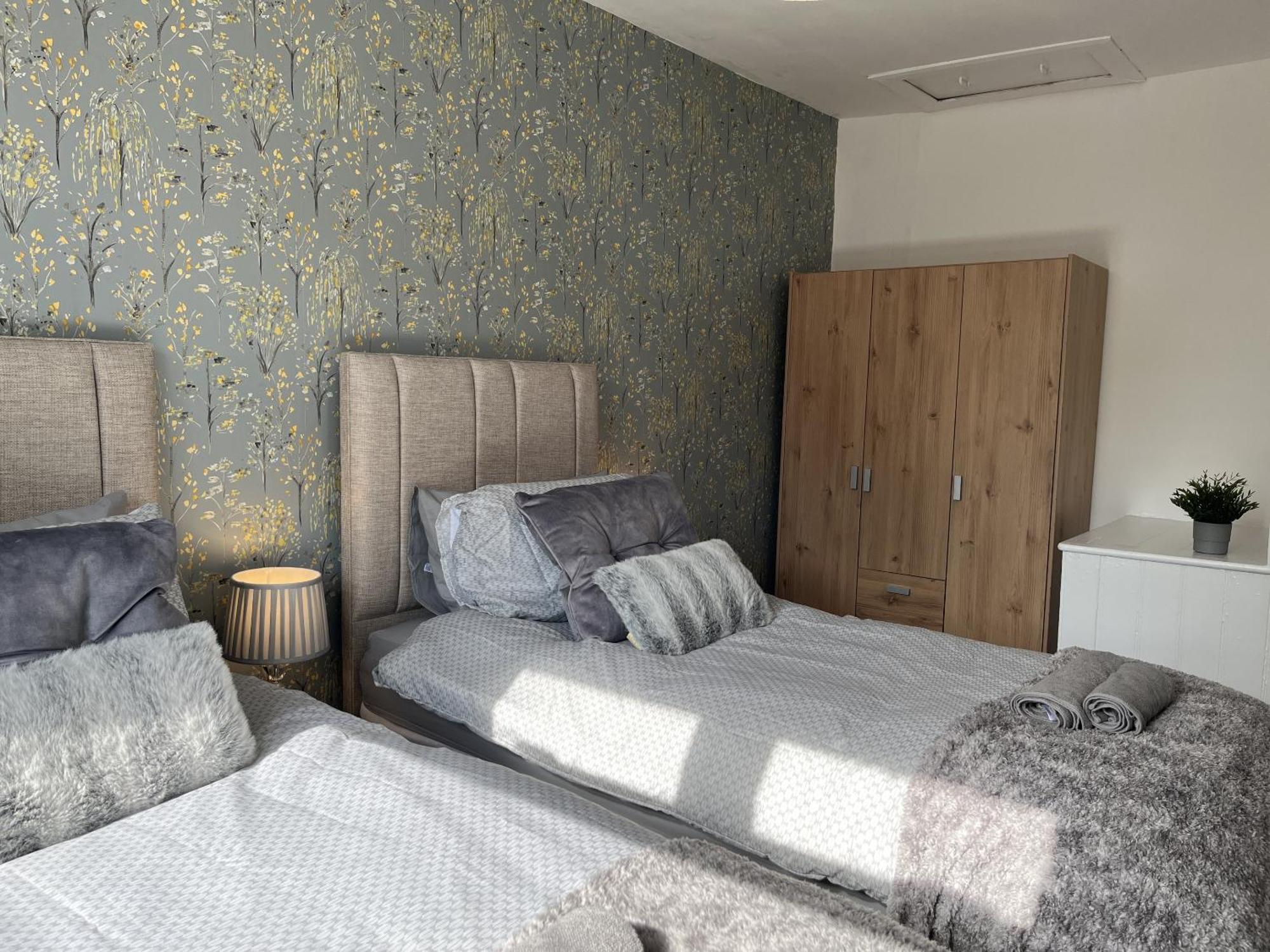 Modernised Central Wigan Townhouse Sleeps Up To 6 Exterior foto